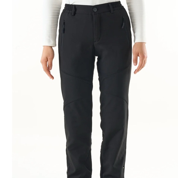 Northbound Gear Pants - Northbound Gear Women's High Waist “Adventure" Water Resistant Pants
size 2